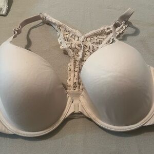 Victoria's Secret Cream T-Shirt Bra with Lace Trim